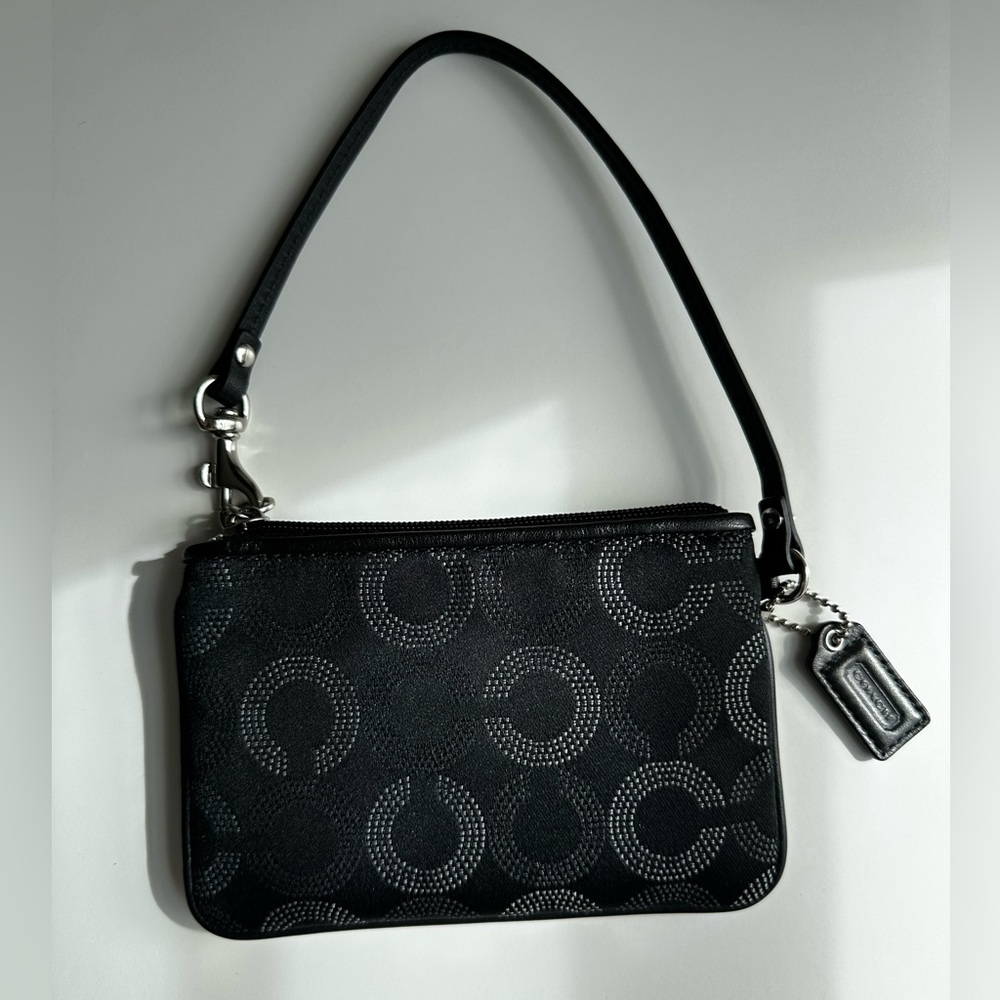 Vintage Coach black wristlet - Picture 4 of 6